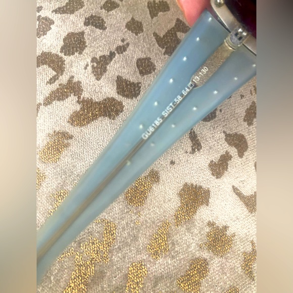 STUNNING GUESS SUNGLASSES WITH FULL STUDS OUTLINE. VERY STYLISH AND ELEGANT!! - Picture 8 of 8